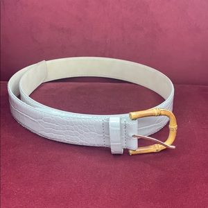 Steve Madden wooden buckle gray belt‎